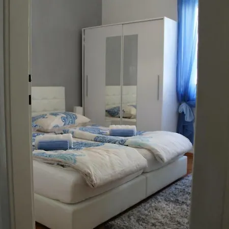 Cozy Mihaela With Balcony, Near Park Marjan & Old Town - Quiet Neighborhood Appartement Split