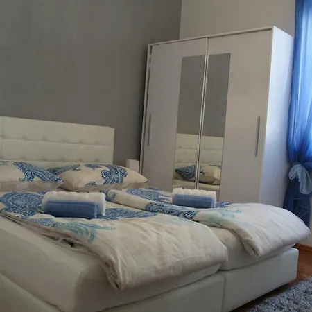 Apartamento Cozy Mihaela With Balcony, Near Park Marjan & Old Town - Quiet Neighborhood Split